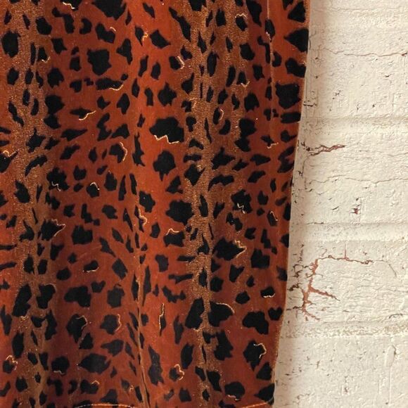Drapers & Damon's Animal Print Velour Short Sleeve Top M - Picture 4 of 8
